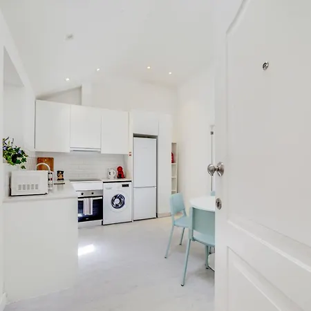 Apartment Alcantara Charm 3br *